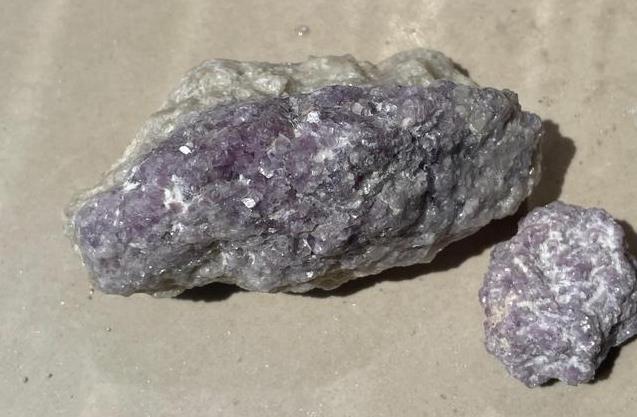 動(dòng)力電池帶動(dòng)鋰需求暴漲，鋰輝石破碎磨粉設(shè)備供不應(yīng)求