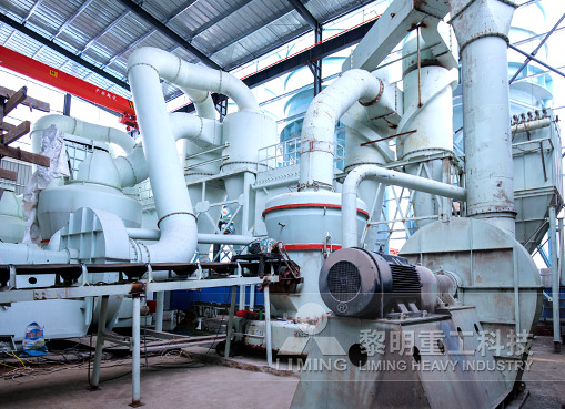 安徽時(shí)產(chǎn)200噸河卵石制砂線生產(chǎn)現(xiàn)場(chǎng) 越南時(shí)產(chǎn)15噸石灰窯磨煤生產(chǎn)線